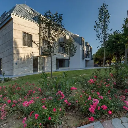 Veronikapartman - Brand New & Cozy - With Underground Garage Heviz