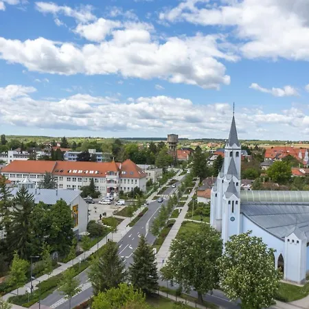 Veronikapartman - Brand New & Cozy - With Underground Garage Appartement *
