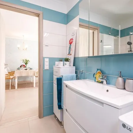 Veronikapartman - Brand New & Cozy - With Underground Garage Heviz