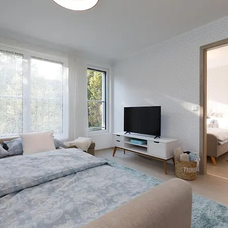 Veronikapartman - Brand New & Cozy - With Underground Garage Apartment Heviz